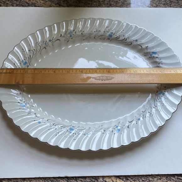 Johnson Bros Snow White Regency Ironstone Dinner Oval platters - Picture 7 of 12